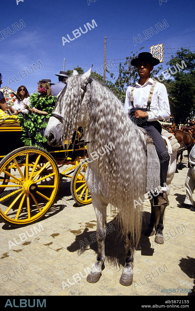 Feria de Abril; jinete en su caballo.