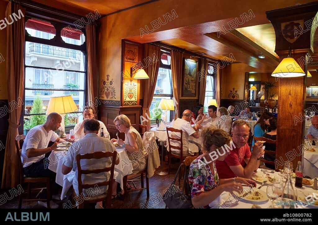 Brasserie Bofinger, Rue de la Bastille, Paris, France.