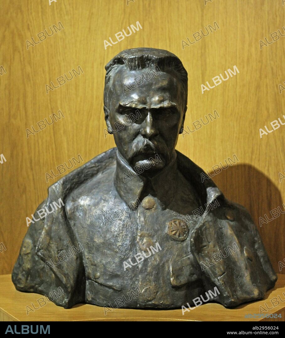 JOZEF PILSUDSKI (1867-1935). Primer Jefe del Estado (1918-1922), Primer Mariscal (desde 1920) y dictador (1926-1935) de la Segunda República Polaca. Responsable de que Polonia consiguiera la independencia en 1918. Busto. Museo de Historia. Gdansk. Polonia.