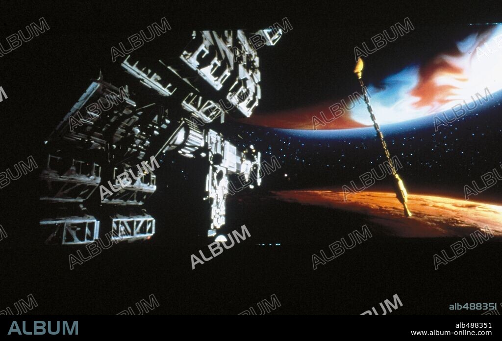 2010: THE YEAR WE MAKE CONTACT, 1984, directed by PETER HYAMS. Copyright M.G.M/UNITED ARTIST.