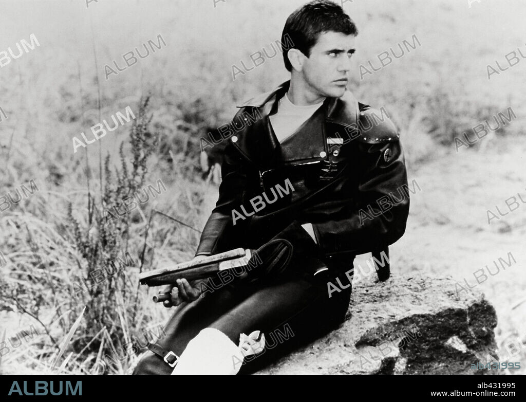 MEL GIBSON en MAD MAX: SALVAJES DE AUTOPISTA, 1979 (MAD MAX), dirigida por GEORGE MILLER. Copyright AIP/FILMWAYS.