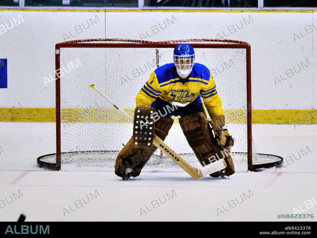 GÖTEBORG 1981-04-26. Svenska ishockeylandslaget Tre Kronors målvalkt Peter "Pekka" Lindmark i den andra matchen av två mellan Sverige och Kanada i finalrundan vid Ishockey-VM i Scandinavium, Göteborg 26:e april 1981. Pekka Lindmark utsågs till turnerings bästa målvakt.. Foto: Sören Karlsson / EXP / TT / Kod: 46. **AFTONBLADET OUT**.