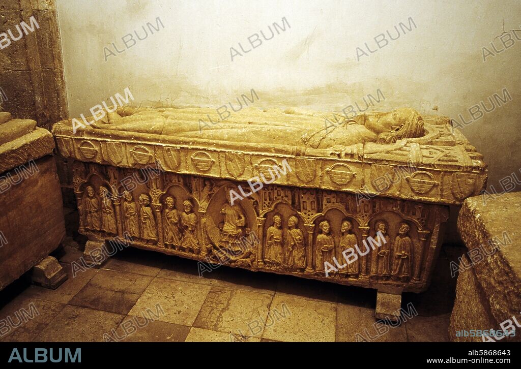 Carrión de los Condes, Monasterio de San Zoilo; Sepulcro de los Infantes; Camino de Santiago.