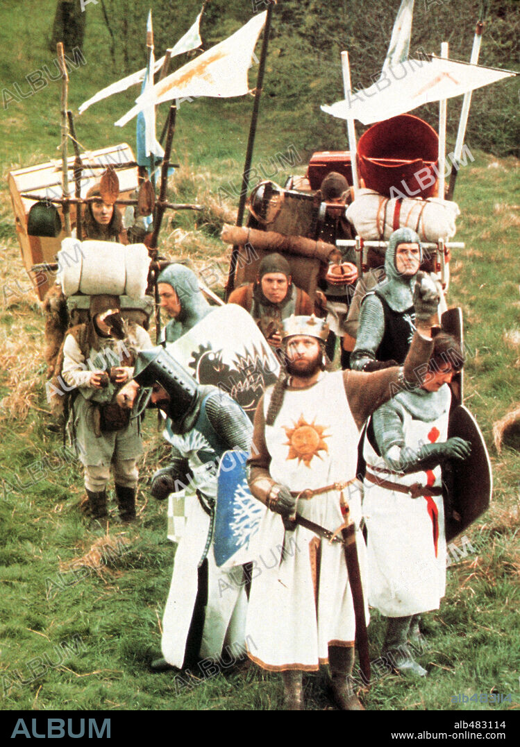 LOS CABALLEROS DE LA MESA CUADRADA Y SUS LOCOS SEGUIDORES, 1975 (MONTY PYTHON AND THE HOLY GRAIL), dirigida por TERRY GILLIAM y TERRY JONES. Copyright PYTHON PICTURES/EMI.