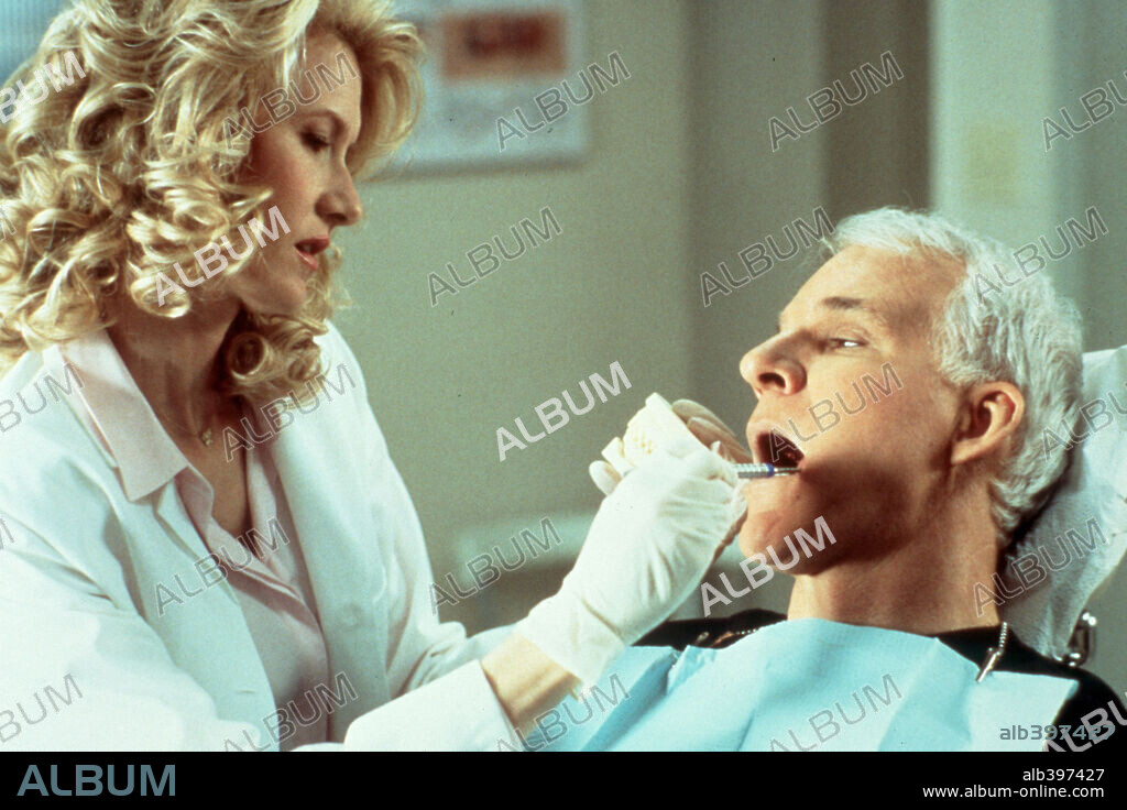 LAURA DERN and STEVE MARTIN in NOVOCAINE, 2001, directed by DAVE ATKINS. Copyright NUMB CUMS PRODUCTIONS/ARTISAN ENTERTAINMENT.