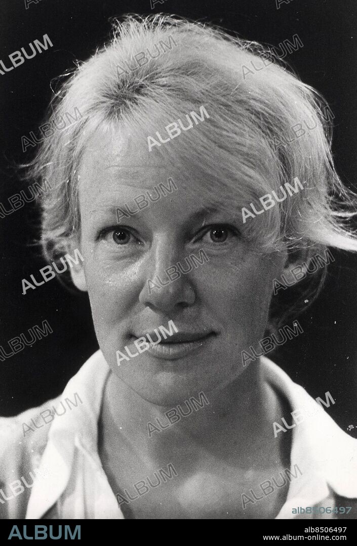 ©SCANPIX SWEDEN, 1984.. Skådespelerskan Margareta Byström utses till Svenska Dagbladets Thalia-pristagare.. Bilden: Smått leende i närbild.. Foto: Scanpix. Code: 20360.