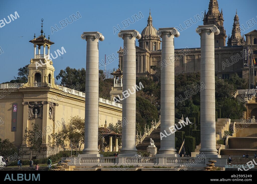JOSEP PUIG I CADAFALCH. El Palacio Nacional, está situado en la montaña de Montjuic en Barcelona, es un palacio construido entre 1926 y 1929 para la Exposición Internacional de 1929 de Barcelona y que desde 1934 aloja el Museo Nacional de Arte de Cataluña.