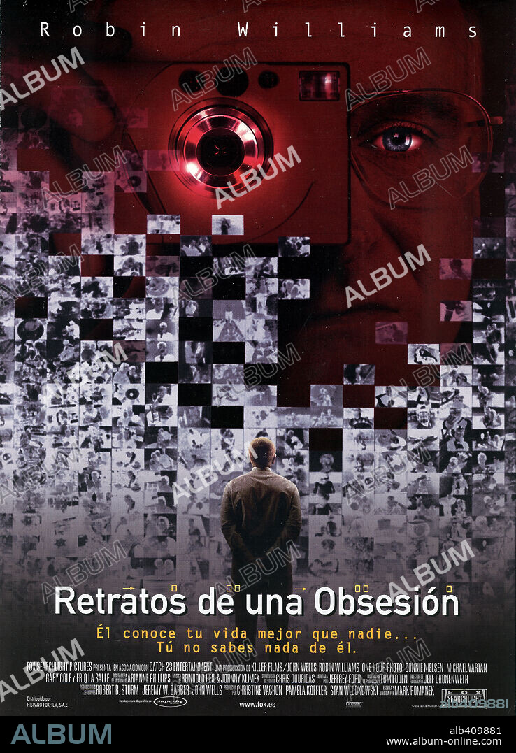 Poster of ONE HOUR PHOTO, 2002, directed by MARK ROMANEK. Copyright 20TH CENTURY FOX.