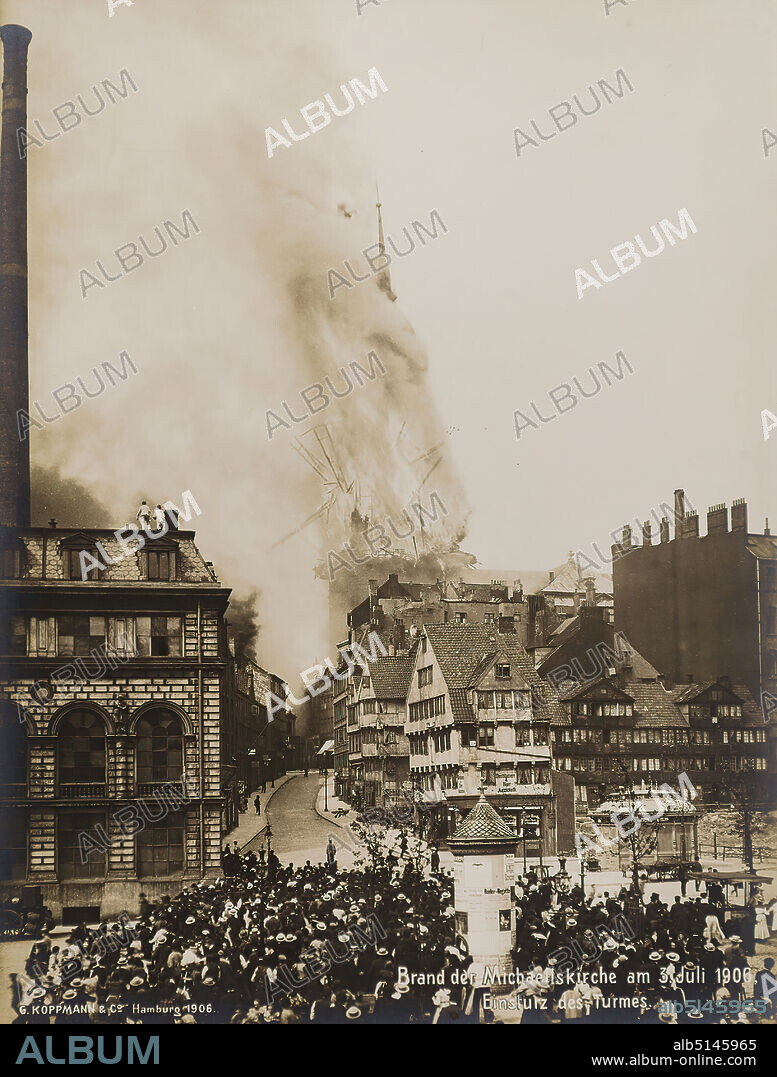 Georg Koppmann, fire of St. Michael's Church on July 3, 1906, collapse of the tower from the St. Michaelis Memorial Folder, Staatliche Landesbildstelle Hamburg, collection on the history of photography, silver gelatin paper, black and white positive process, image size: height: 24 cm; width: 18.1 cm, inscribed: recto u.: einbelichtet G. KOPPMANN & Co. Hamburg 1906. fire of the Michaeliskirche on July 3, 1906, collapse of the tower, reporting photography, architectural photography, fire, burning, in flames, church tower, crowd, hist. Building, locality, street, historical event, situation, smoke, advertising pillar, poster pillar, Hamburg, The St. Michaelis Memorial Folder is the last of more than ten portfolios of photographs from Hamburg that Georg Koppmann dedicated to his home town. The portfolio was published in 1906 on the occasion of the fire in the main church of St. Michaelis. Although the collapsing tower and the burnt-out ruins are the focus of the portfolio, Koppmann supplements it with reproductions of historical engravings, pictures of the intact building and photographs showing St. Michaelis as a Hamburg landmark. At the end of a career spanning more than 40 years, Koppmann not only benefits from his experience as an event photographer, but can also draw on the strengths of his extensive archive of city views. (Sven Schumacher).