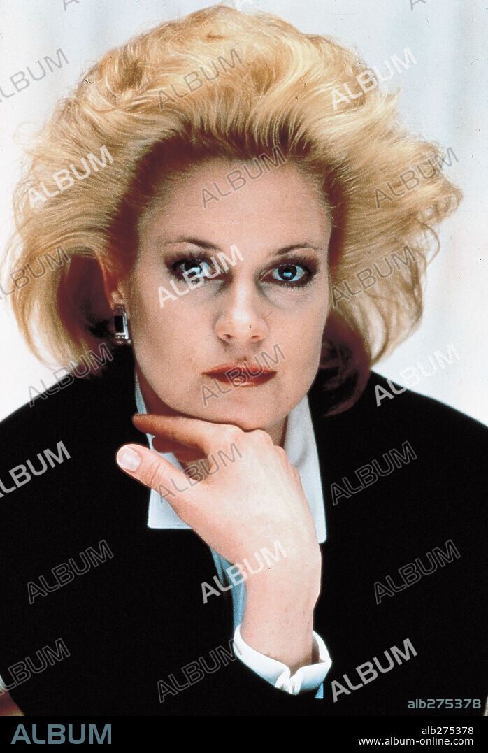 MELANIE GRIFFITH in WORKING GIRL, 1988, directed by MIKE NICHOLS. Copyright 20TH CENTURY FOX.