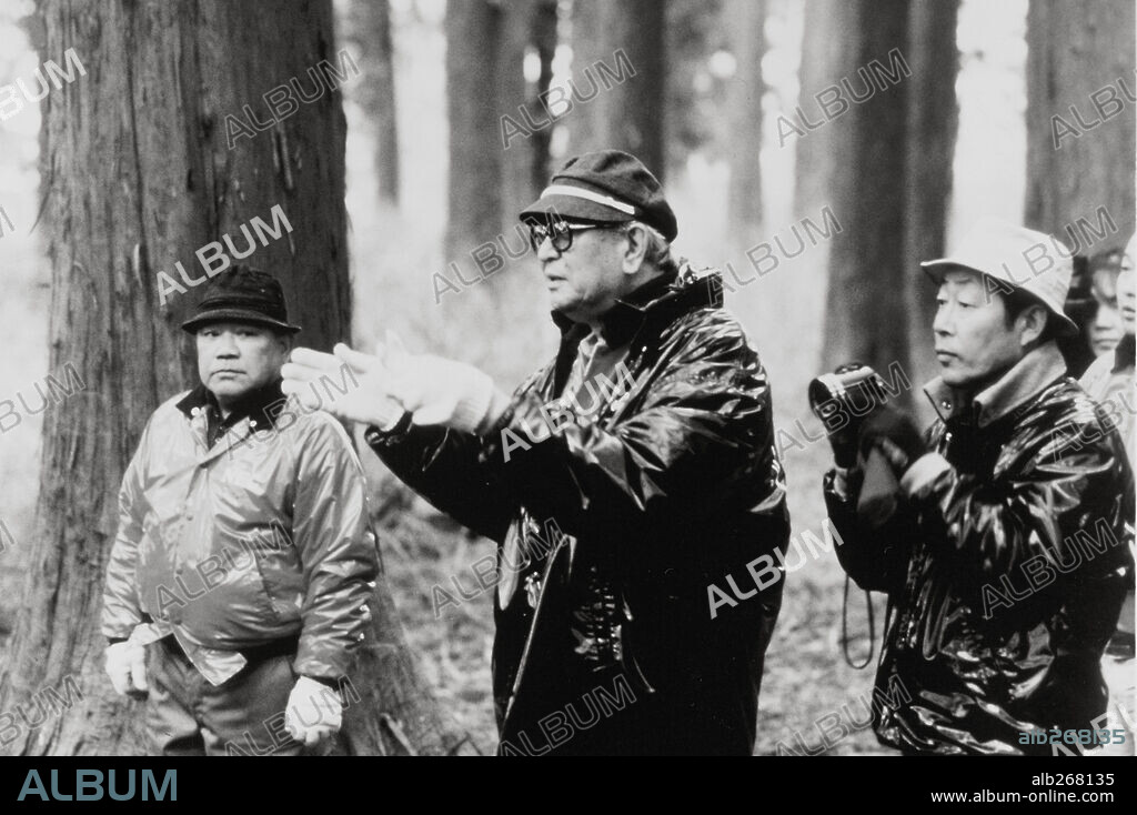 AKIRA KUROSAWA en LOS SUEÑOS DE AKIRA KUROSAWA, 1990 (YUME), dirigida por AKIRA KUROSAWA. Copyright WARNER BROS.