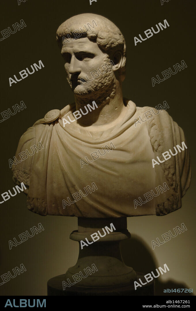 GALIENO, Publio Licinio Egnacio (Publius Licinius Egnatius Gallienus) (h.218-268). Emperador romano (253-268). BUSTO DE GALIENO. Colección Boncompagni Ludovisi. Mármol con pátina de oro. Palacio Altemps. Museo Nacional Romano. Roma. Italia.