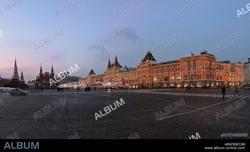 Moskau, Kreml, Kremlturme, Roter Platz, Historisches Museum, Kaufhaus GUM.