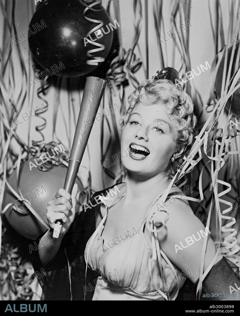 SHIRLEY SCHRIFT. SHELLEY WINTERS. 1952