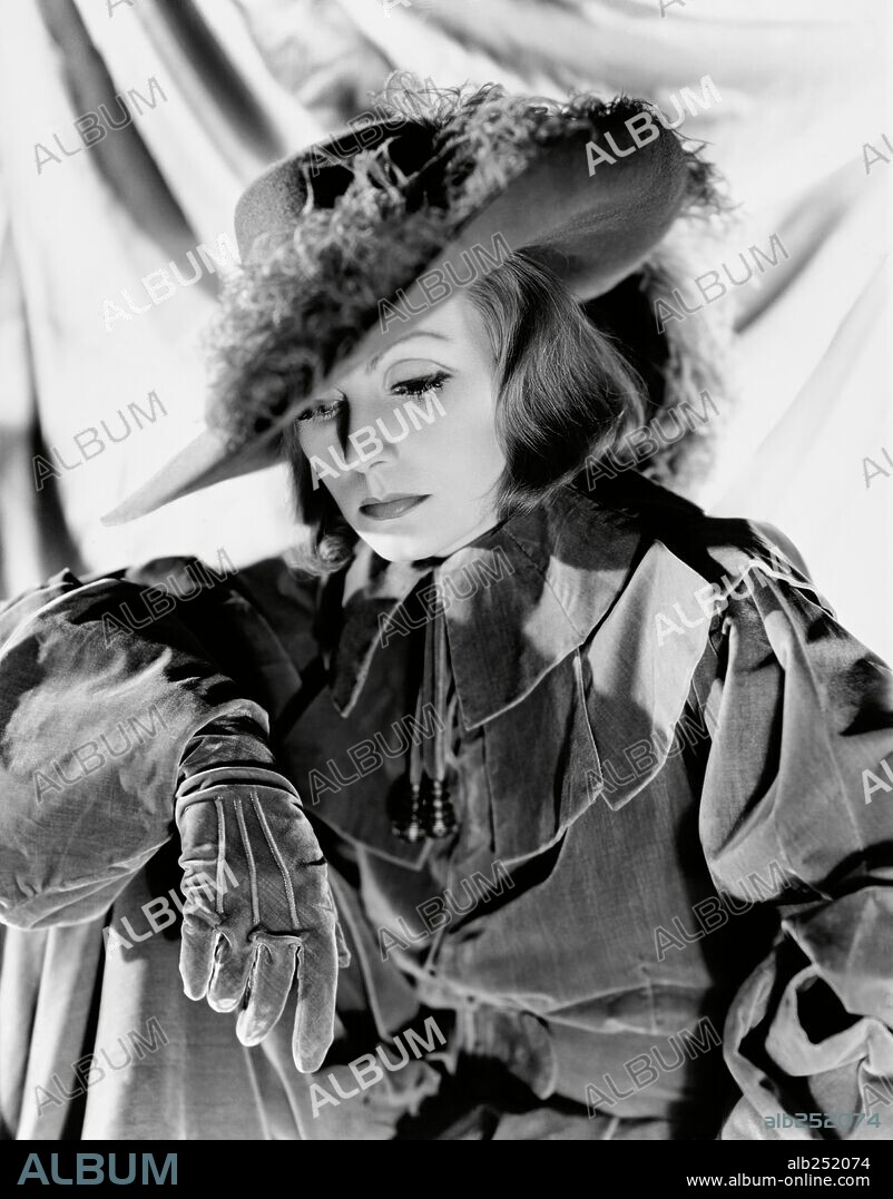 GRETA GARBO in QUEEN CHRISTINA, 1933, directed by ROUBEN MAMOULIAN. Copyright M.G.M.
