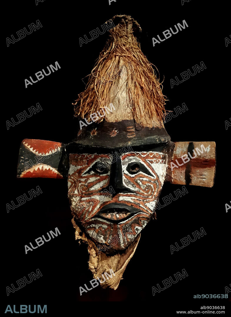 Melanesian tribal Yam mask, made from basketry and painted with natural pigments. from the Island of Nissan, Melanesia. mid 20th century.