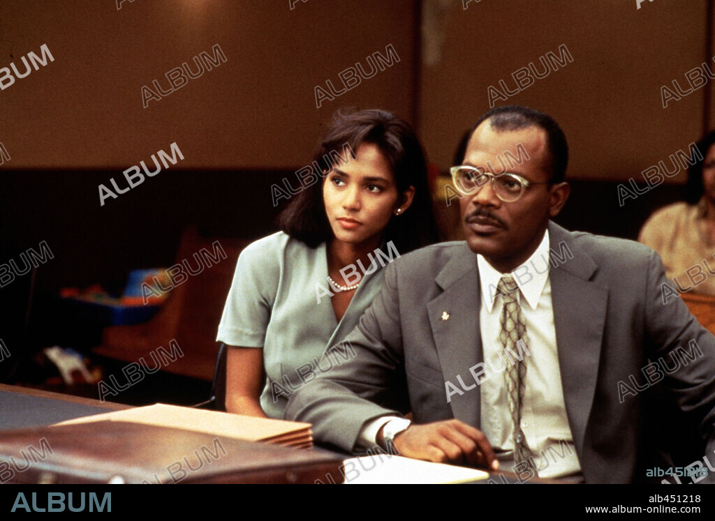 HALLE BERRY und SAMUEL L. JACKSON in LOSING ISAIAH, 1995. Copyright PARAMOUNT PICTURES.