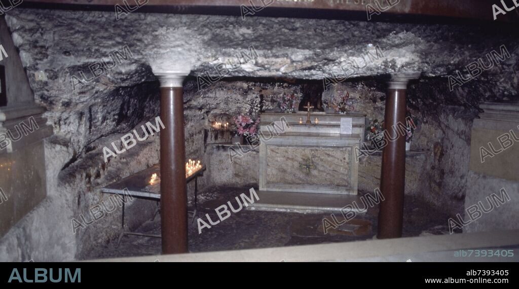 INTERIOR-IGLESIA-GRUTA DEL PROFETA ELIAS.