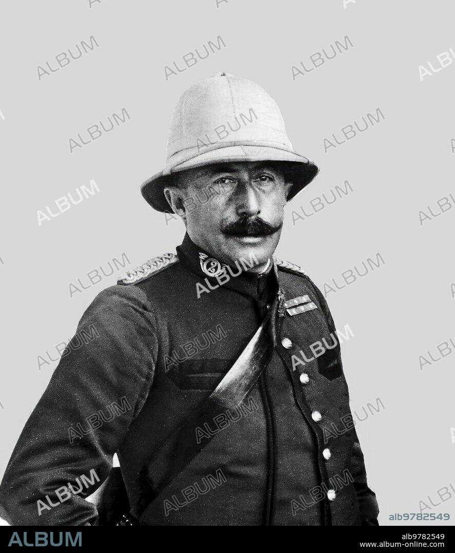 1910. Don Fernando Paez Jaramillo, coronel jefe de la segunda media brigada de Cazadores de Madrid.