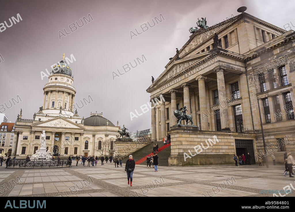 Konzerthaus y Deutscher Dom (Catedral Alemana). Gendarmenmarkt (Mercado de los Gendarmes) . Berlin, Alemania, europe.
