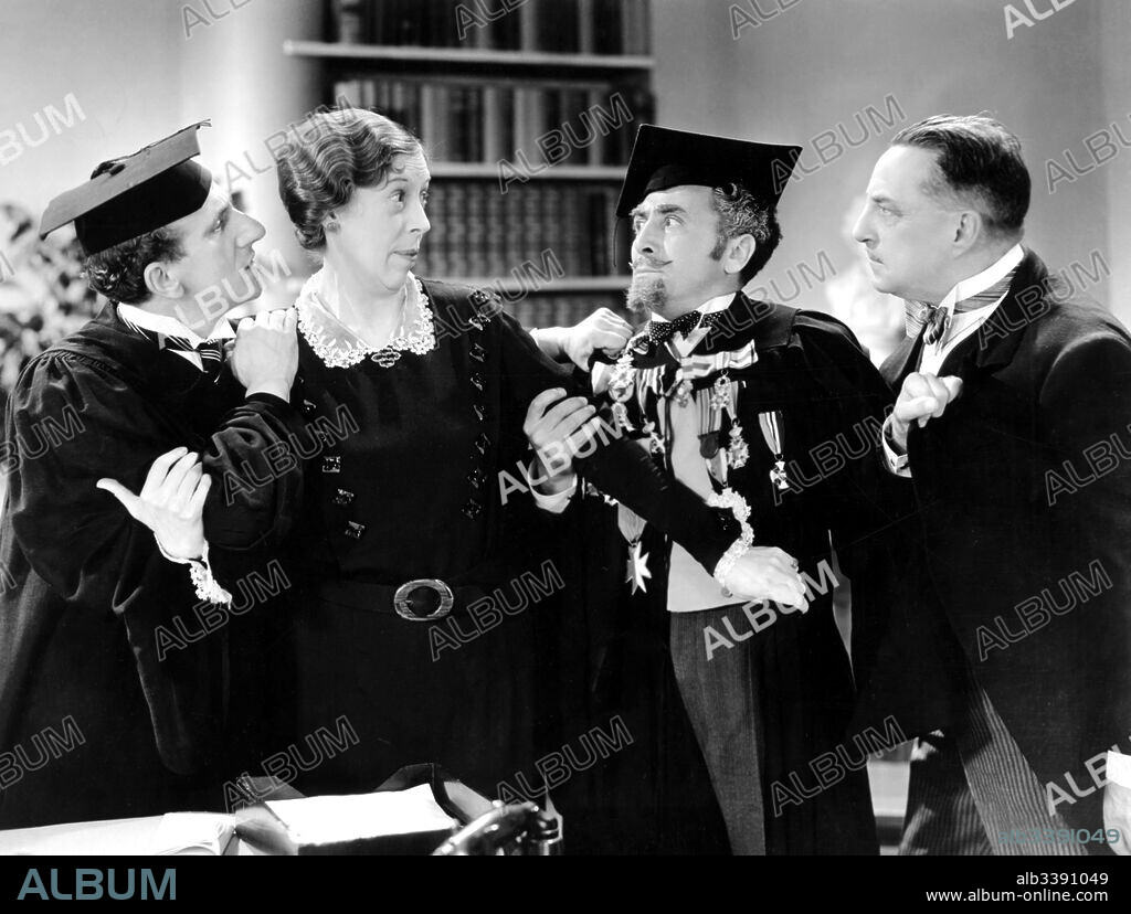 EDNA MAY OLIVER, HENRY KOLKER, JACK PEARL and JIMMY DURANTE in MEET THE BARON, 1933, directed by WALTER LANG. Copyright M.G.M.