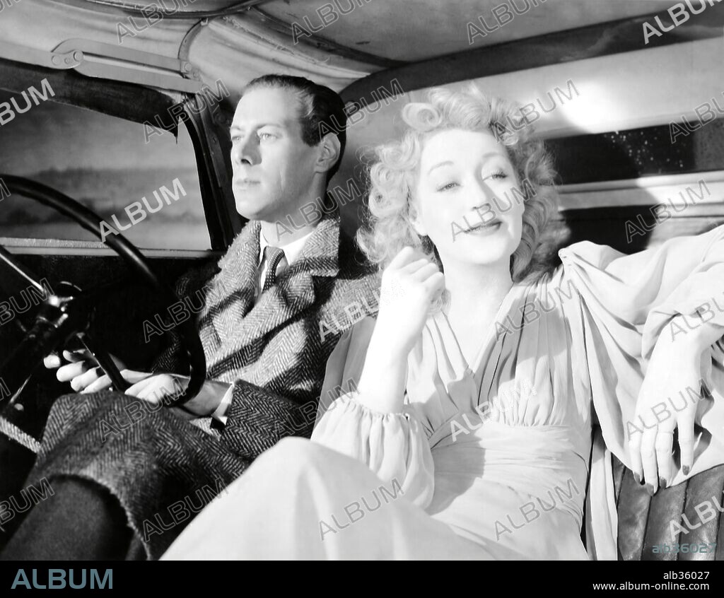 KAY HAMMOND and REX HARRISON in BLITHE SPIRIT, 1945, directed by DAVID LEAN. Copyright TWO CITIES/CINEGUILD.