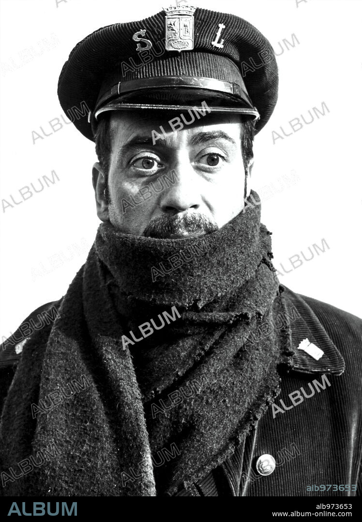 JOSE LUIS LOPEZ VAZQUEZ en UN MILLON EN LA BASURA, 1967, dirigida por JOSE MARIA FORQUE.