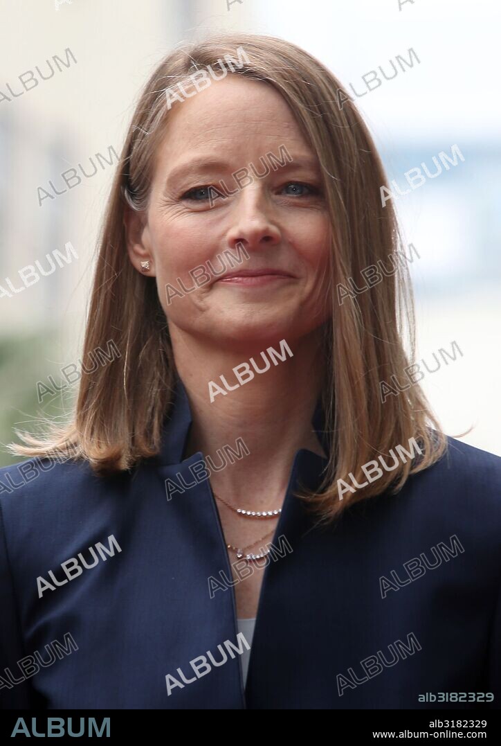 JODIE FOSTER. May 4, 2016 - Hollywood, CA, United States - 04 May 2016 - Hollywood, California - Jodie Foster. Jodie Foster Honored With Star on the Hollywood Walk of Fame. Photo Credit: Sammi/AdMedia. 04/05/2016