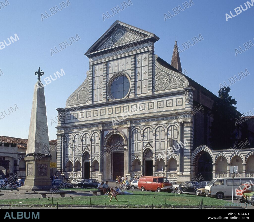 LEON BATTISTA ALBERTI (1404-1472). FACHADA  DE LA IGLESIA REVESTIDA EN MARMOL POLICROMADO EN 1350 TERMINADA POR ALBERTI EN 1470.