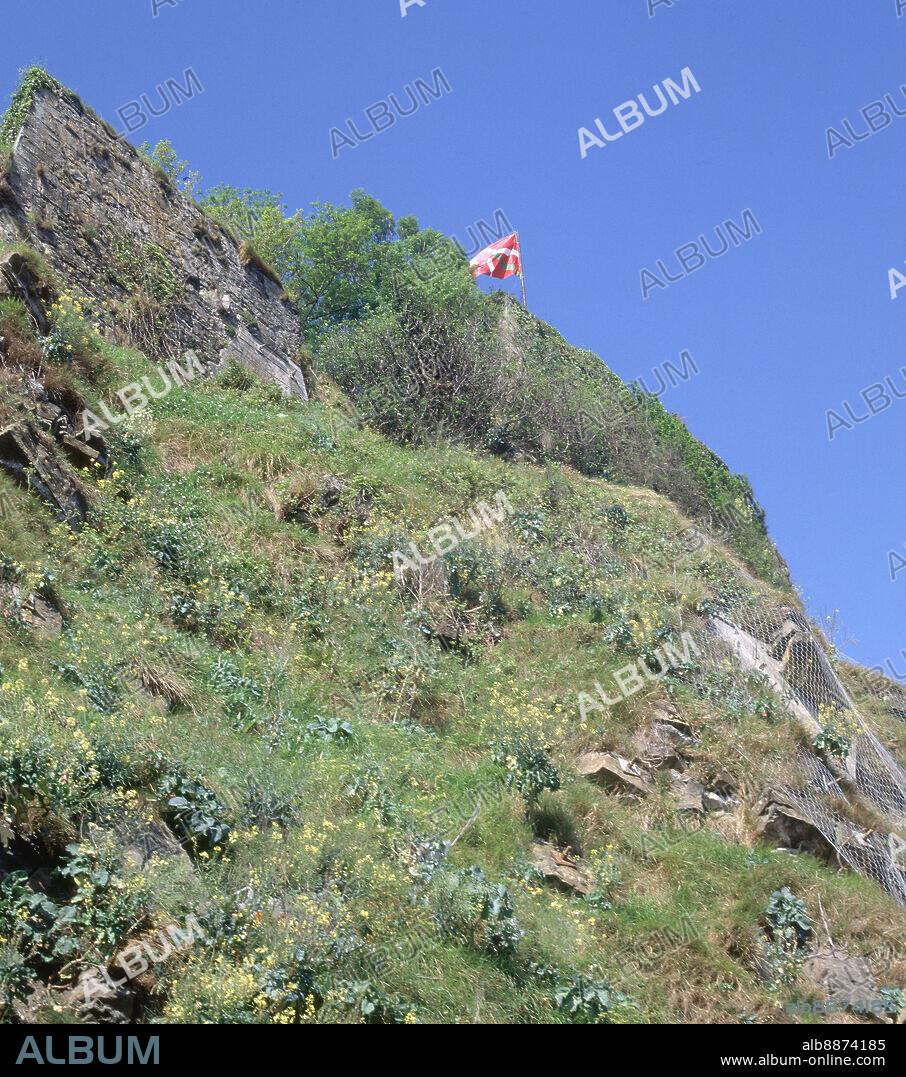 IKURRIÑA - BANDERA OFICIAL DEL PAIS VASCO  - FOTO AÑOS 00.