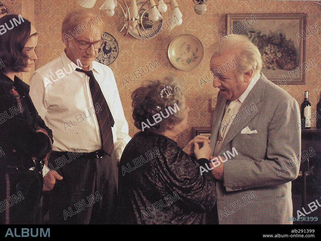 CRISTINA MARSILLACH, FERNANDO FERNAN GOMEZ, PEPE SORIANO and RAFAELA APARICIO in THE SEA AND THE WEATHER, 1989 (EL MAR Y EL TIEMPO), directed by FERNANDO FERNAN GOMEZ. Copyright ION PRODUCCIONES.