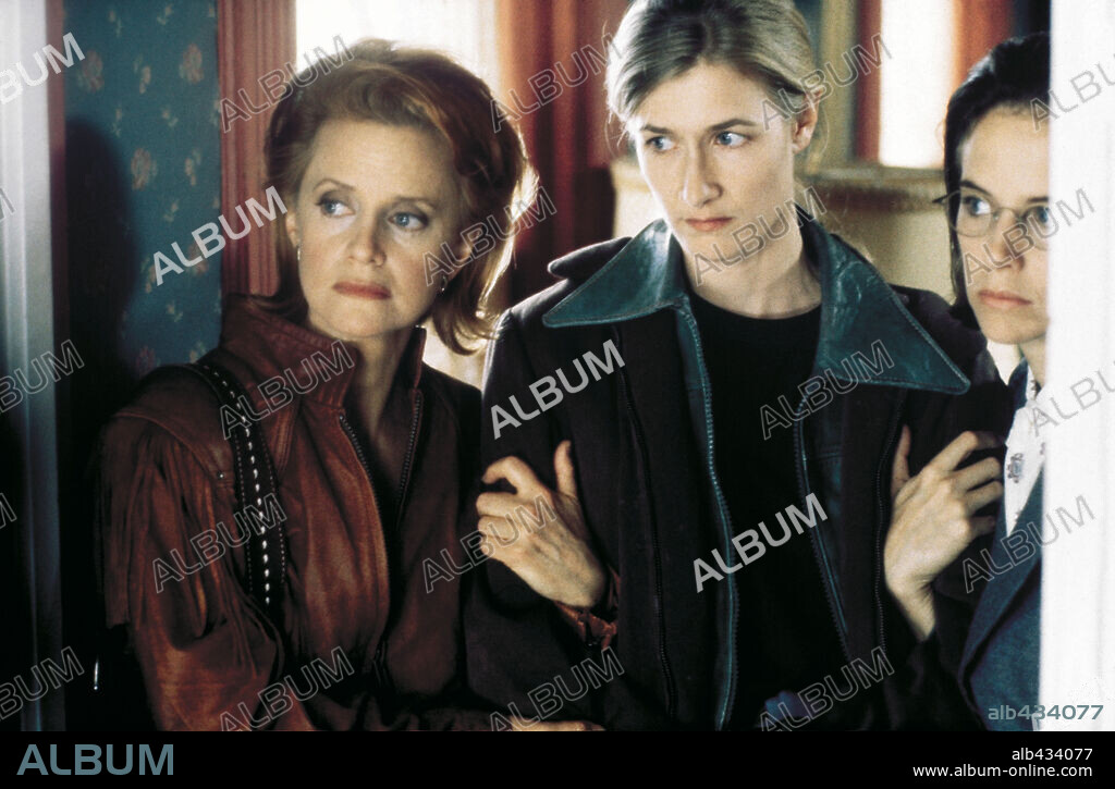 LAURA DERN und SWOOSIE KURTZ in CITIZEN RUTH, 1996, unter der Regie von ALEXANDER PAYNE. Copyright INDEPENDENT PICTURES/MIRAMAX / WRIGHT, KIMBERLY.