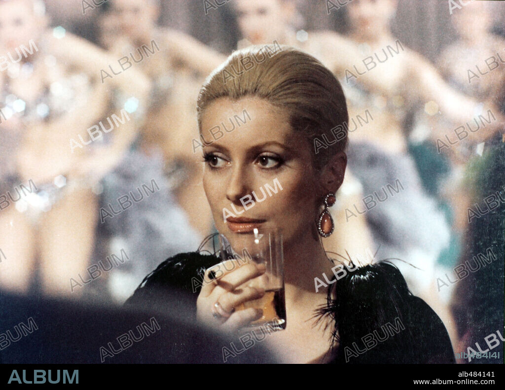 CATHERINE DENEUVE in DIRTY MONEY, 1972 (UN FLIC), directed by JEAN-PIERRE MELVILLE. Copyright FILMS CORONA.