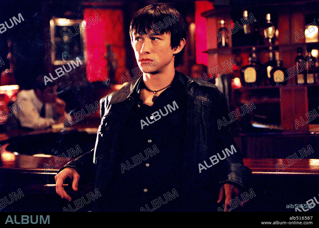 JOSEPH GORDON-LEVITT en MYSTERIOUS SKIN, 2004, dirigida por GREGG ARAKI. Copyright ANTIDOTE FILMS/DESPERATE PICTURES.