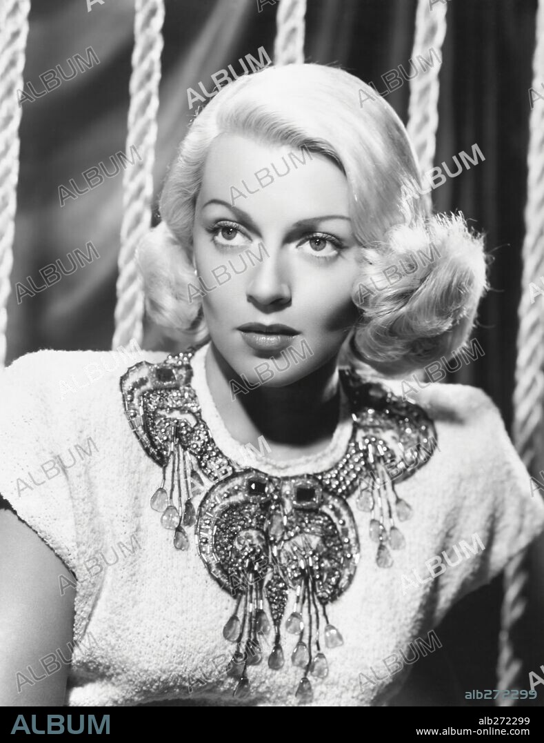 LANA TURNER in THE POSTMAN ALWAYS RINGS TWICE, 1946, directed by TAY GARNETT. Copyright PARAMOUNT PICTURES.