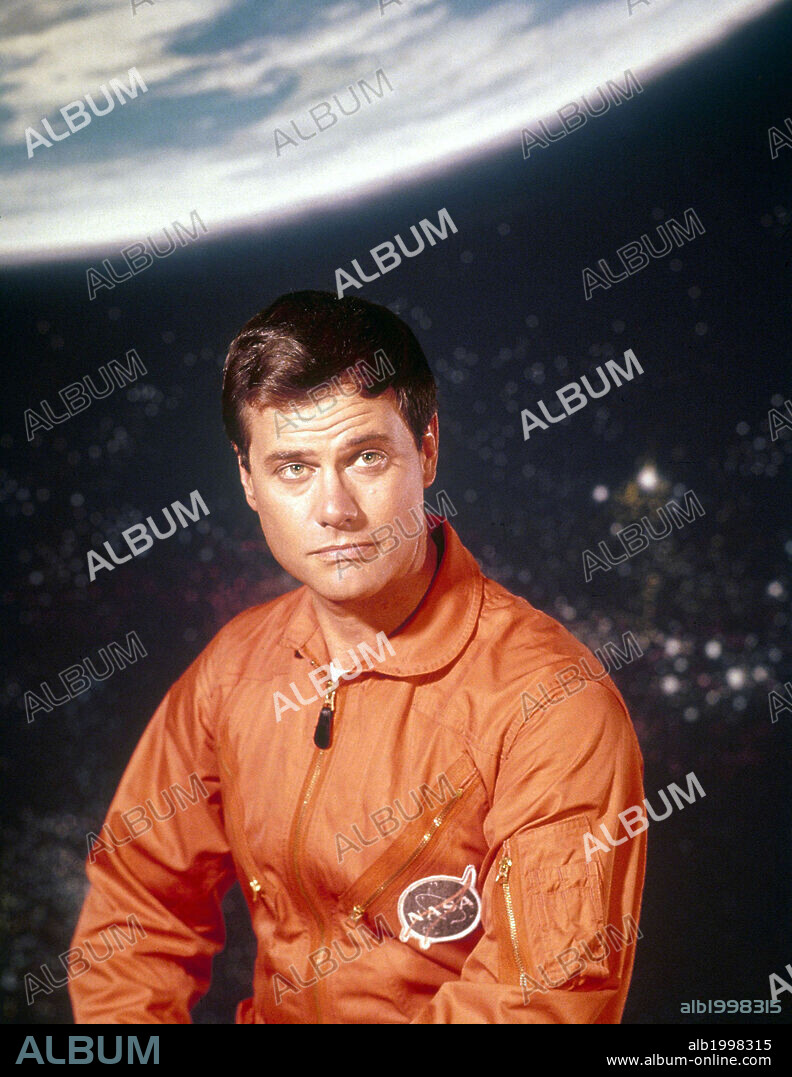 LARRY HAGMAN in I DREAM OF JEANNIE, 1965, directed by CLAUDIO GUZMAN and HAL COOPER. Copyright SCREEN GEMS.