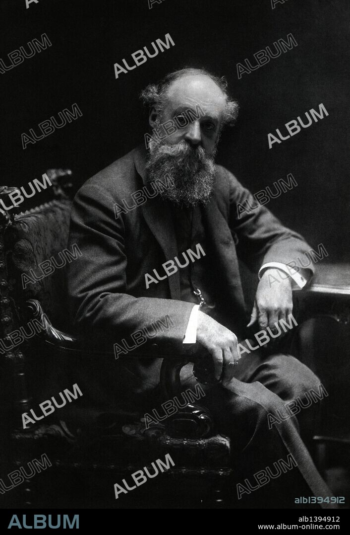 Güell y Bacigalupi, Eusebio "Conde de Güell" (Barcelona, 1846-1918). Industrial, empresario y político. Casado con Isabel López Bru, hija del Marqués de Comillas. Mecenas del arquitecto Antonio Gaudí.