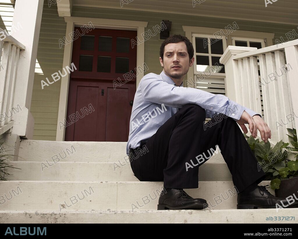 ELIJAH WOOD in WILFRED, 2011, directed by ADAM ZWAR, DAVID ZUCKERMAN and JASON GANN. Copyright FX NETWORK.