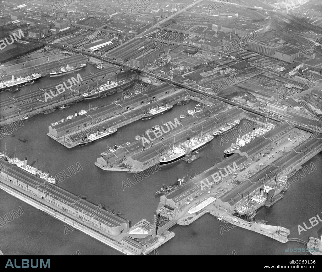 Huskisson Docks, Liverpool, Merseyside, 1928.