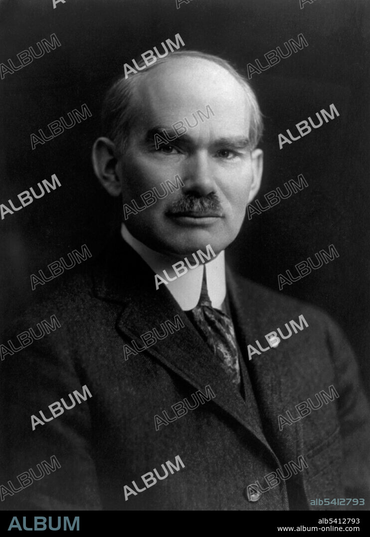 Lee de Forest (August 26, 1873 - June 30, 1961) was an American inventor with over 180 patents to his credit. De Forest invented the Audion, a vacuum tube that takes relatively weak electrical signals and amplifies them. De Forest is one of the fathers of the electronic age, as the Audion helped to usher in the widespread use of electronics. He is also credited with one of the principal inventions that brought sound to motion pictures. He was given an Academy Award in 1959/1960 for his pioneering inventions which brought sound to the motion picture, and a star on the Hollywood Walk of Fame. Alman & Company, 1925 (cropped and cleaned).