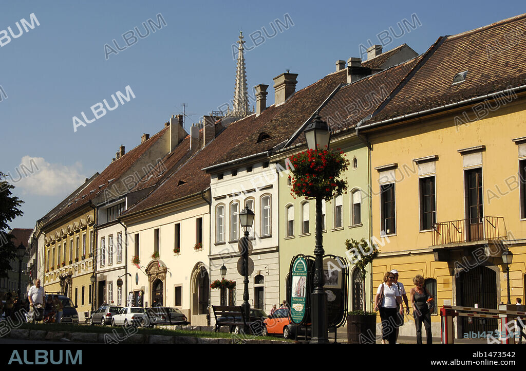 HUNGRIA. BUDAPEST. Casas en la zona de Buda.