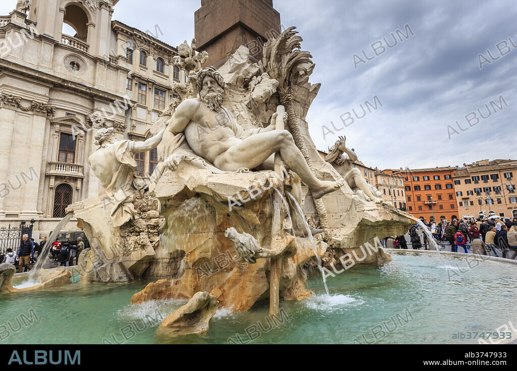 Fontana dei Quattro Fiumi (Four Rivers), Piazza Navona, Historic Centre, Rome, UNESCO World Heritage Site, Lazio, Italy, Europe.