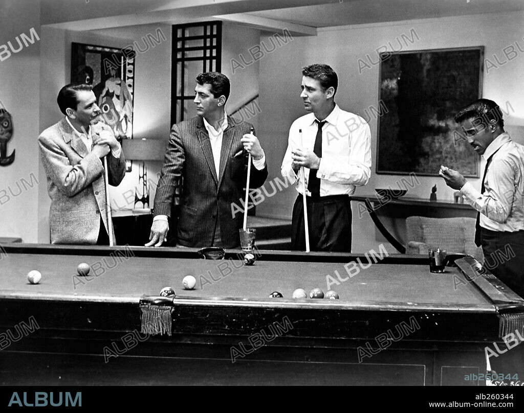 DEAN MARTIN, FRANK SINATRA, PETER LAWFORD and SAMMY DAVIS JR in OCEAN'S ELEVEN, 1960, directed by LEWIS MILESTONE. Copyright WARNER BROTHERS.