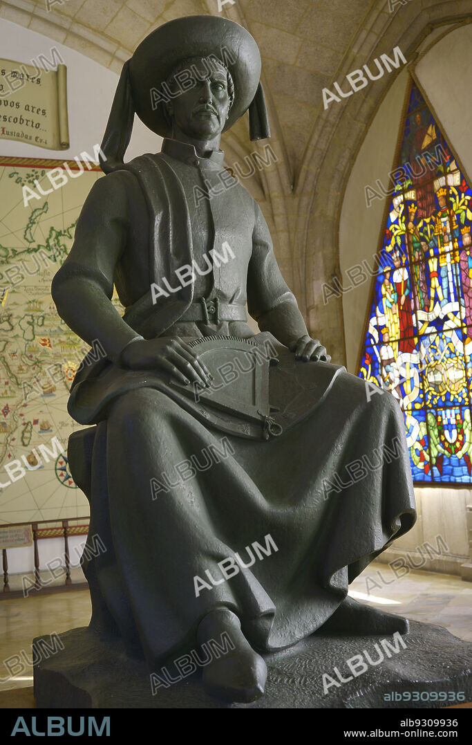 LEOPOLDO DE ALMEIDA (1898-1975). PORTUGUESE SCULPTOR.. Enrique de Portugal, conocido como Enrique el Navegante (1394-1460). Infante portugués. Primer duque de Viseu. Escultura realizada en 1960 por el escultor portugués Leopoldo de Almeida (1898-1975). Museo de Marina. Lisboa. Portugal.