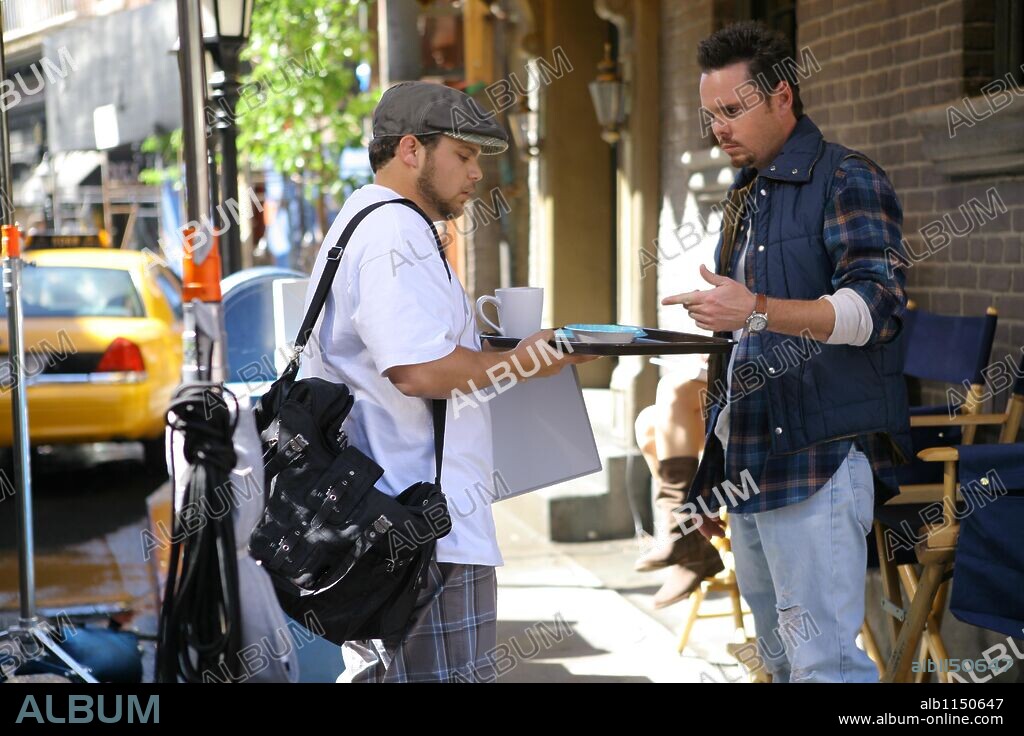JERRY FERRARA y KEVIN DILLON en EL SÉQUITO, 2004 (ENTOURAGE), dirigida por JULIAN FARINO. Copyright HBO / BARIUS, CLAUDETTE.