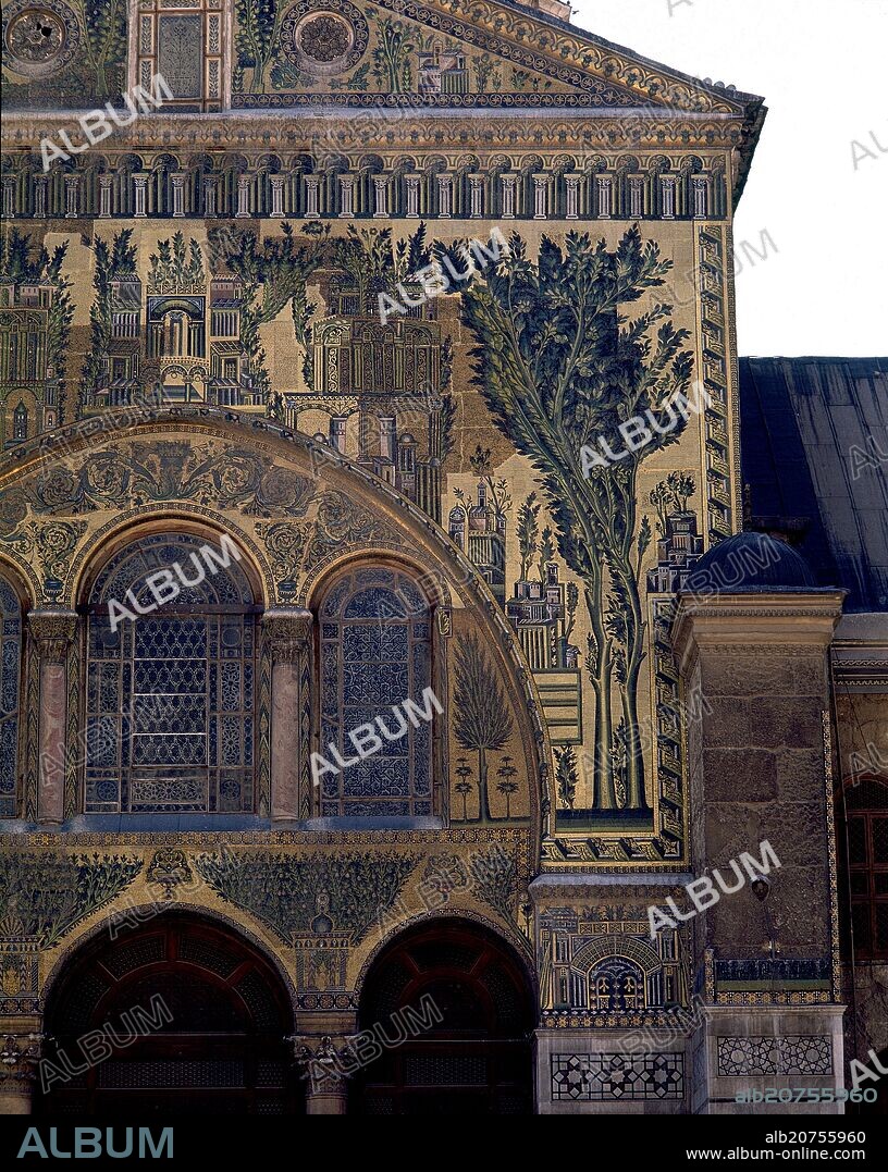 DETALLE DE LOS MOSAICOS DEL FRONTISPICIO DEL TRANSEPTO DE LA MEZQUITA OMEYA - PRINCIPIOS DEL SIGLO VIII.