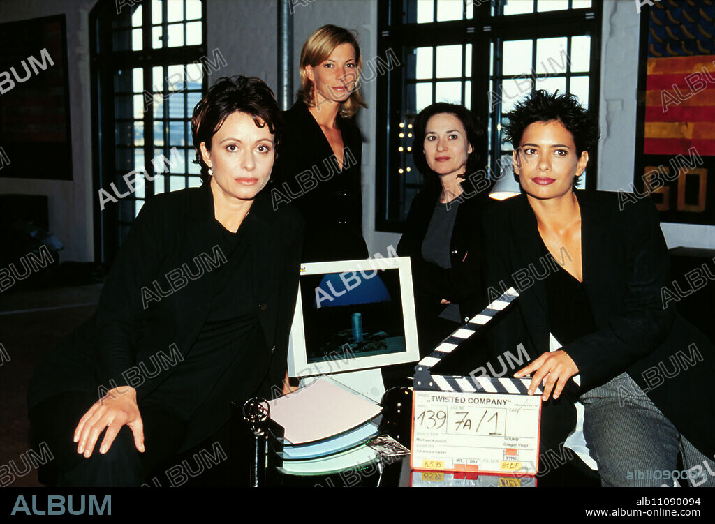 The Single Trap - Love Games Until Death - A series of sexual murders occur in the environment of an exclusive and special dating agency that very discreetly serves rich, public figures... Photo from left to right: Helena Berg (TAMARA ROHLOFF), Rebecca Olin (GIULIA SIEGEL), Emma Hollander (CHARLOTTE SCHWAB), Julia Hollander (SANDRA SPEICHERT). Director: Michael Keusch / Title: THE SINGLE TRAP - LOVE GAMES UNTIL DEATH / Germany 1999.