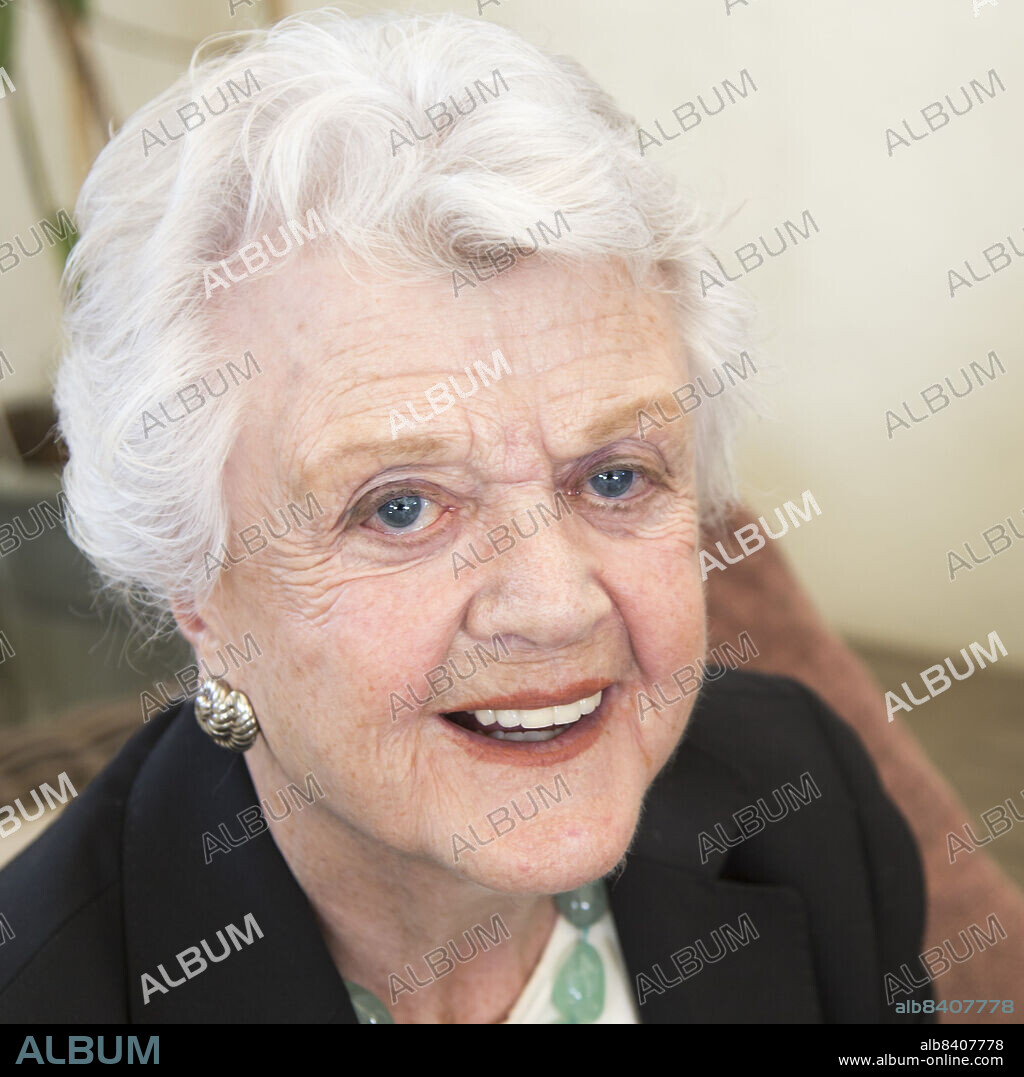ANGELA LANSBURY. October 11, 2022: Actress ANGELA LANSBURY, whose 75-year career encompassed triumphs on the big screen, in musical theater and on television, died at her Los Angeles home on Tuesday. She was 96. Nominated for three Oscars, she won seven Tony Awards and holds the record for Emmy actress nods with 12 for her role on 'Murder, She Wrote.' FILE PHOTO SHOT ON:January 17, 2018,Hollywood, California: Angela Lansbury promotes the TV Mini-Series 'Little Women' in Hollywood. (Credit Image: © Armando Gallo/ZUMA Studio).
