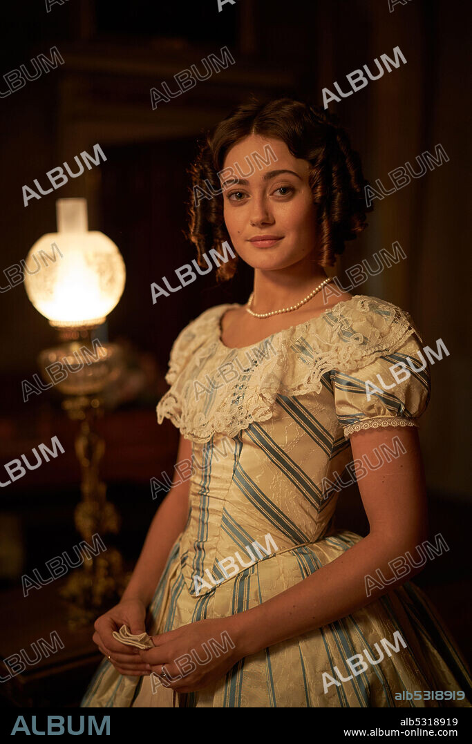 ELLA PURNELL in BELGRAVIA, 2020, unter der Regie von JOHN ALEXANDER. Copyright NBCUniversal.