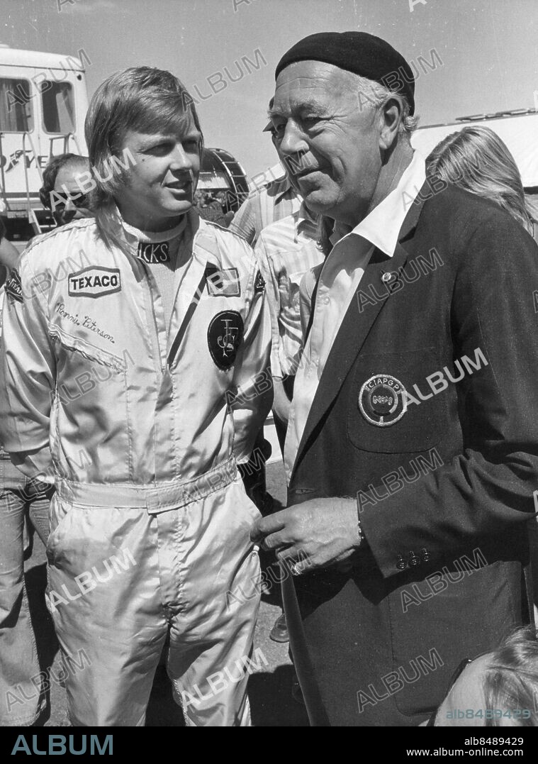 Anderstorp 1973-06-17. Prins Bertil tillsammans med racerföraren Ronnie Peterson i Anderstorp. Foto Leif R Jansson / SCANPIX Code 50020.